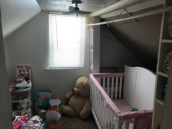 5th image of 245 Gorton St #2