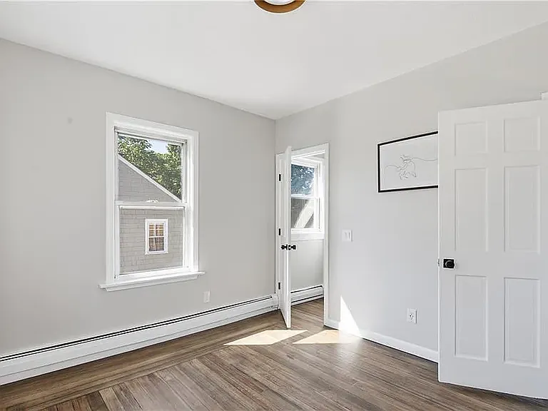 59 Bourne Ave — Photo 8