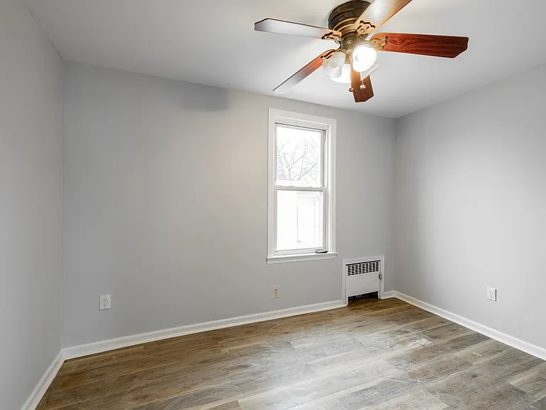 163 Walnut St #2 — Photo 4