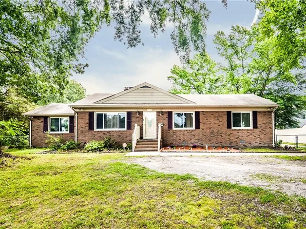 104 N Myra Dr, Hampton, VA 23661