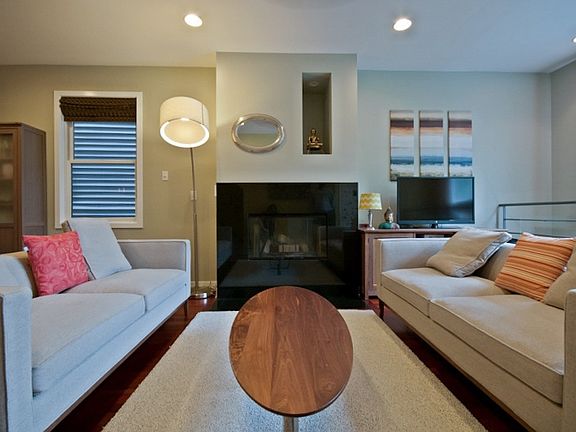 4th image of 1077 N Hermitage Ave #1
