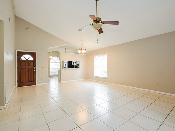 3rd image of 1014 Gotwalt Dr