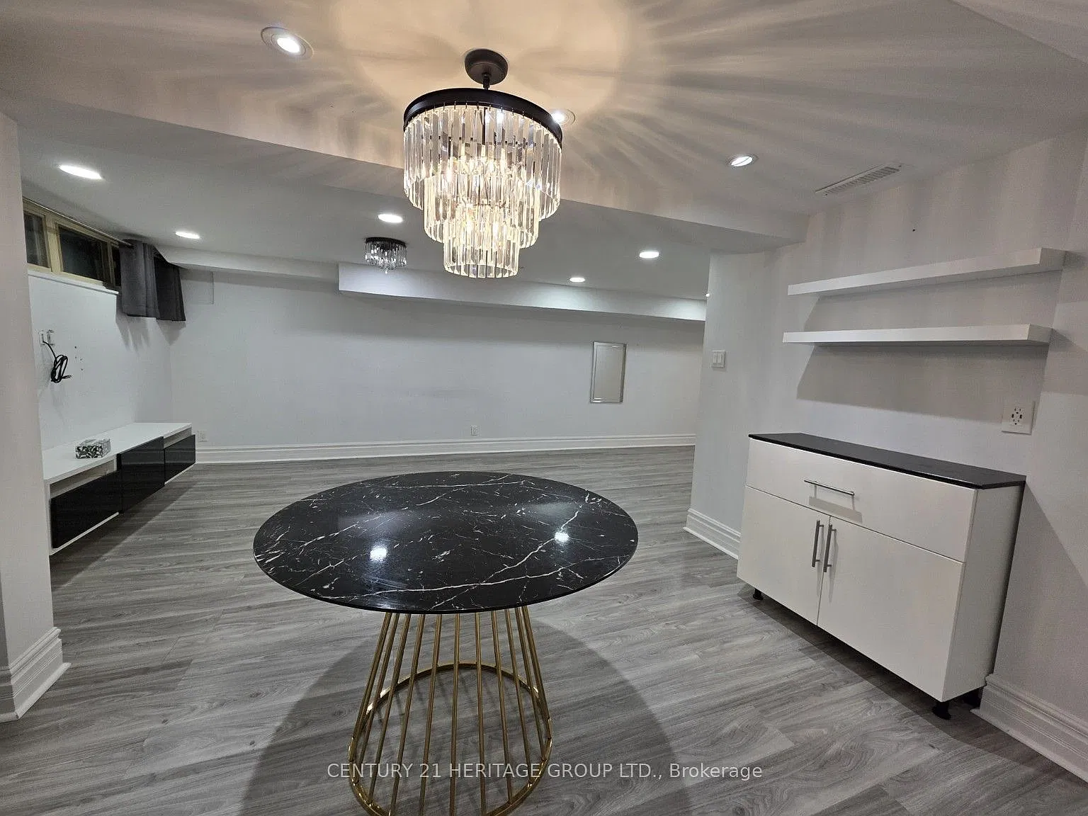 2 bed, $1,650 — Photo 2