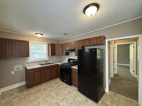 4th image of 4909 W 31st St