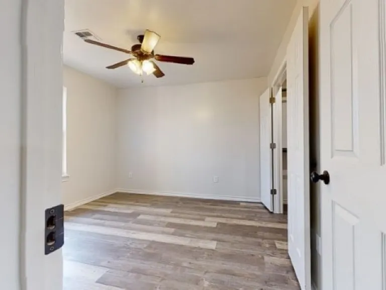415 W James St #1 — Photo 4