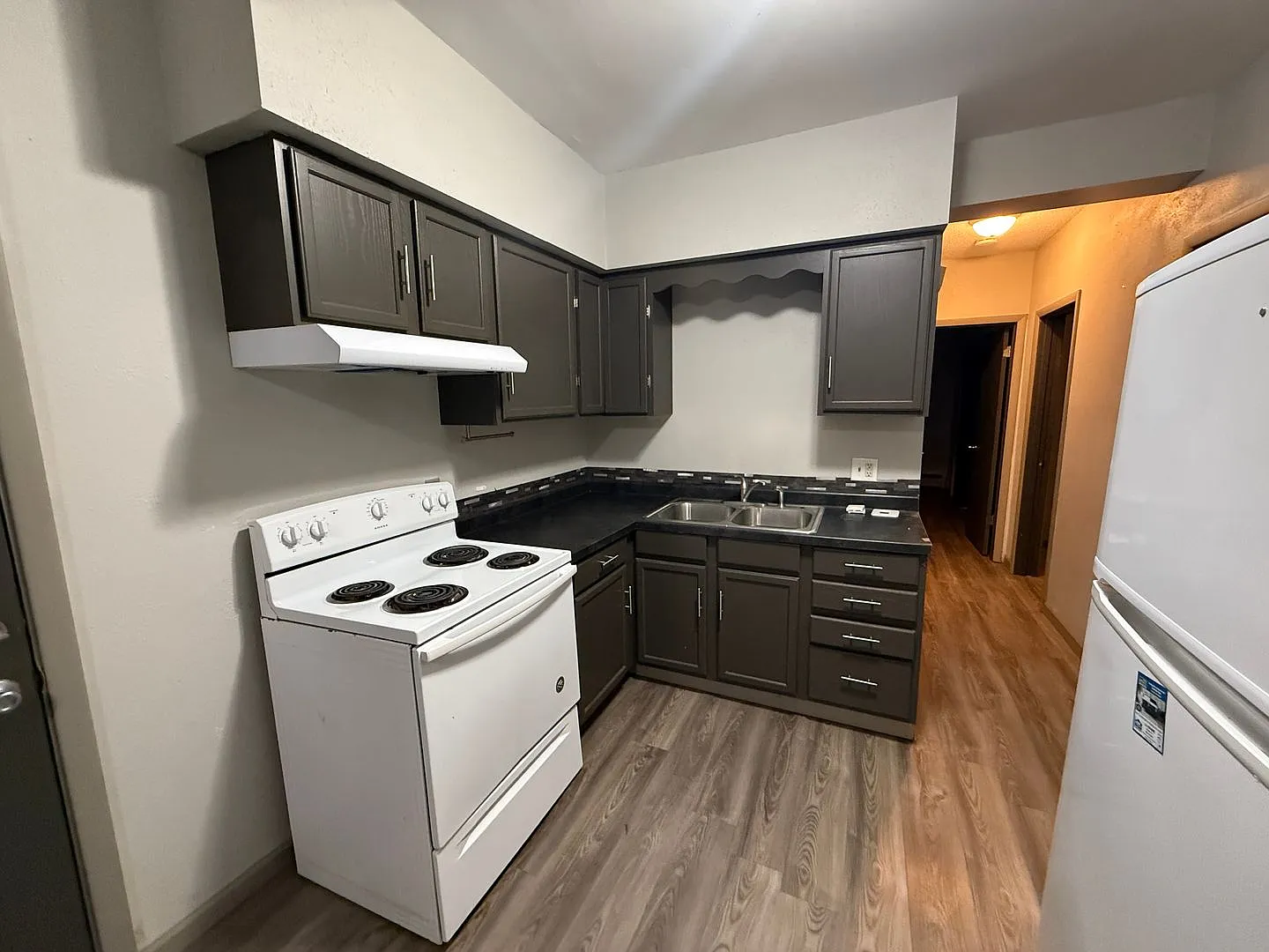 Elm Drive Apartments — Photo 3