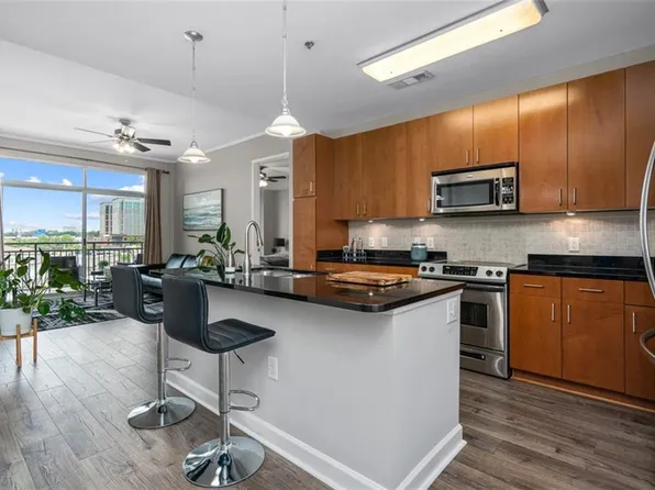 711 Cosmopolitan Dr #705, Atlanta, GA 30324