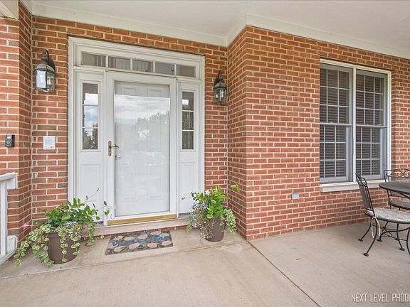 3rd image of 7N919 Cloverfield Rd