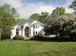 1311 Rustic Ridge Ct, Yorktown Heights, NY 10598