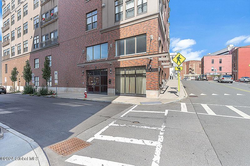 2nd image of 17 Chapel Street APT 702