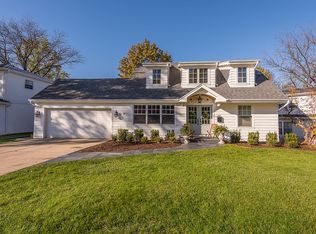 322 Merton Ave, Glen Ellyn, IL
