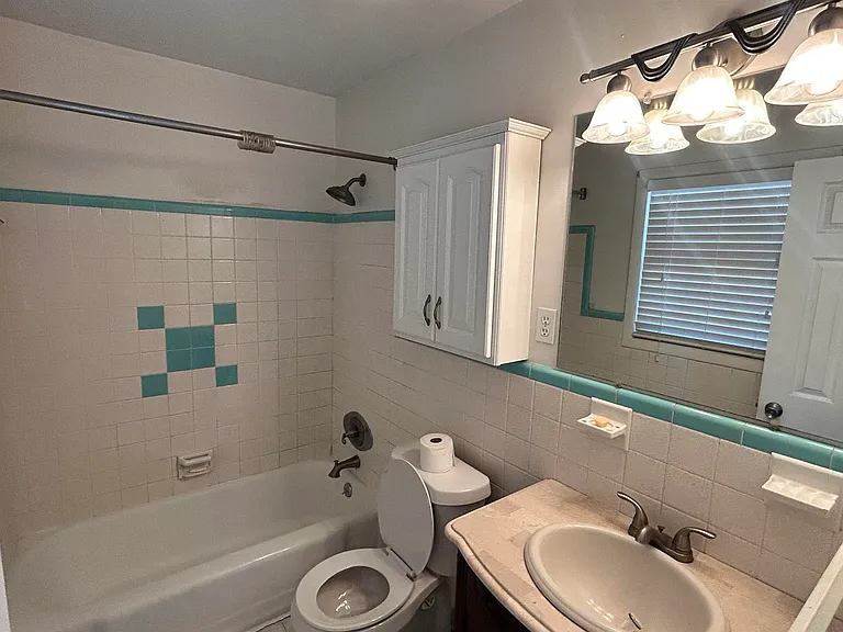 2106 Giles Dr NE — Photo 21