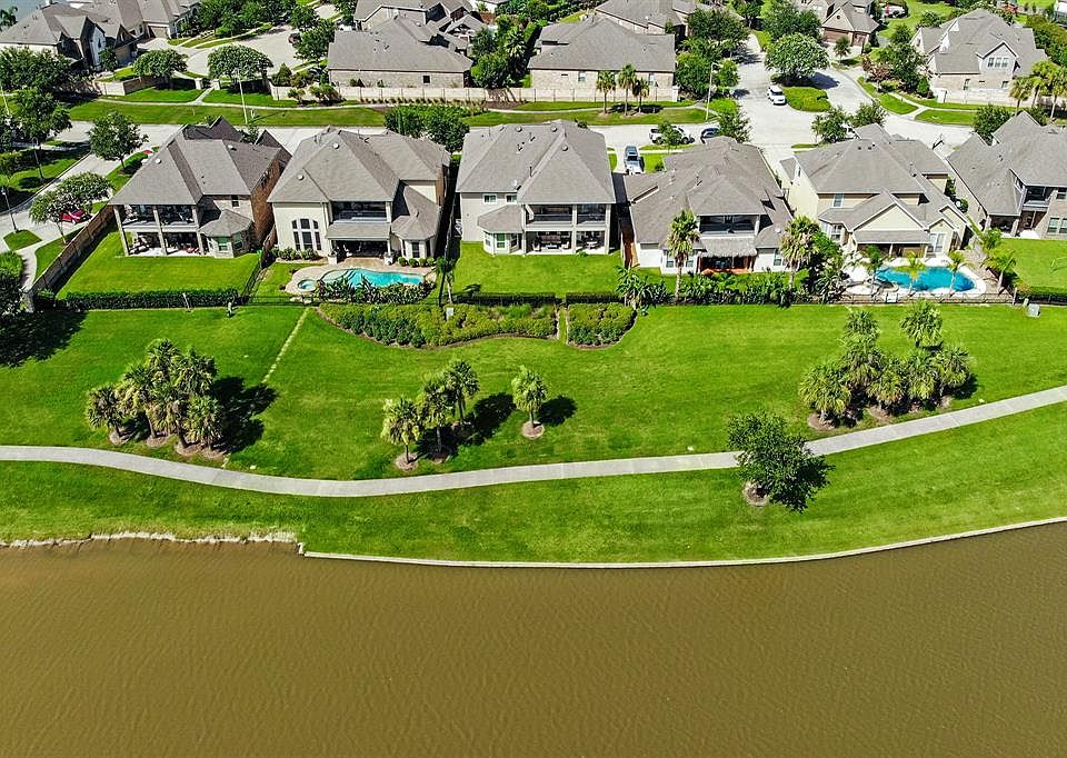 1st image of 4606 La Escalona Dr