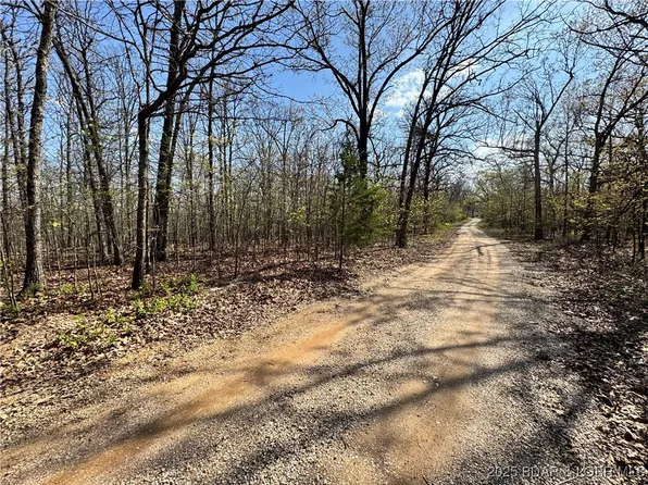 1 Side Kick Dr, Camdenton, MO 65020
