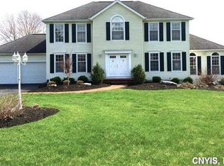 8256 Iliad Dr, Manlius, NY 13104