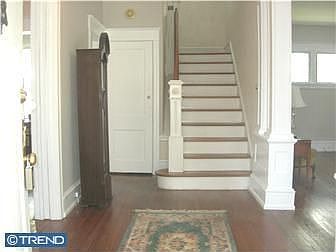 Entrance - hardwood floors throughout 1st floor.