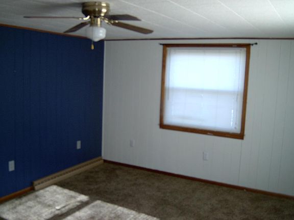3rd image of 605 1/2 Saxman St