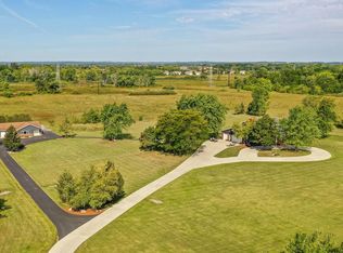 8825 S 116th St, Franklin, WI 53132