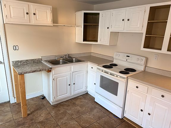 4th image of 146 Library Ave #2