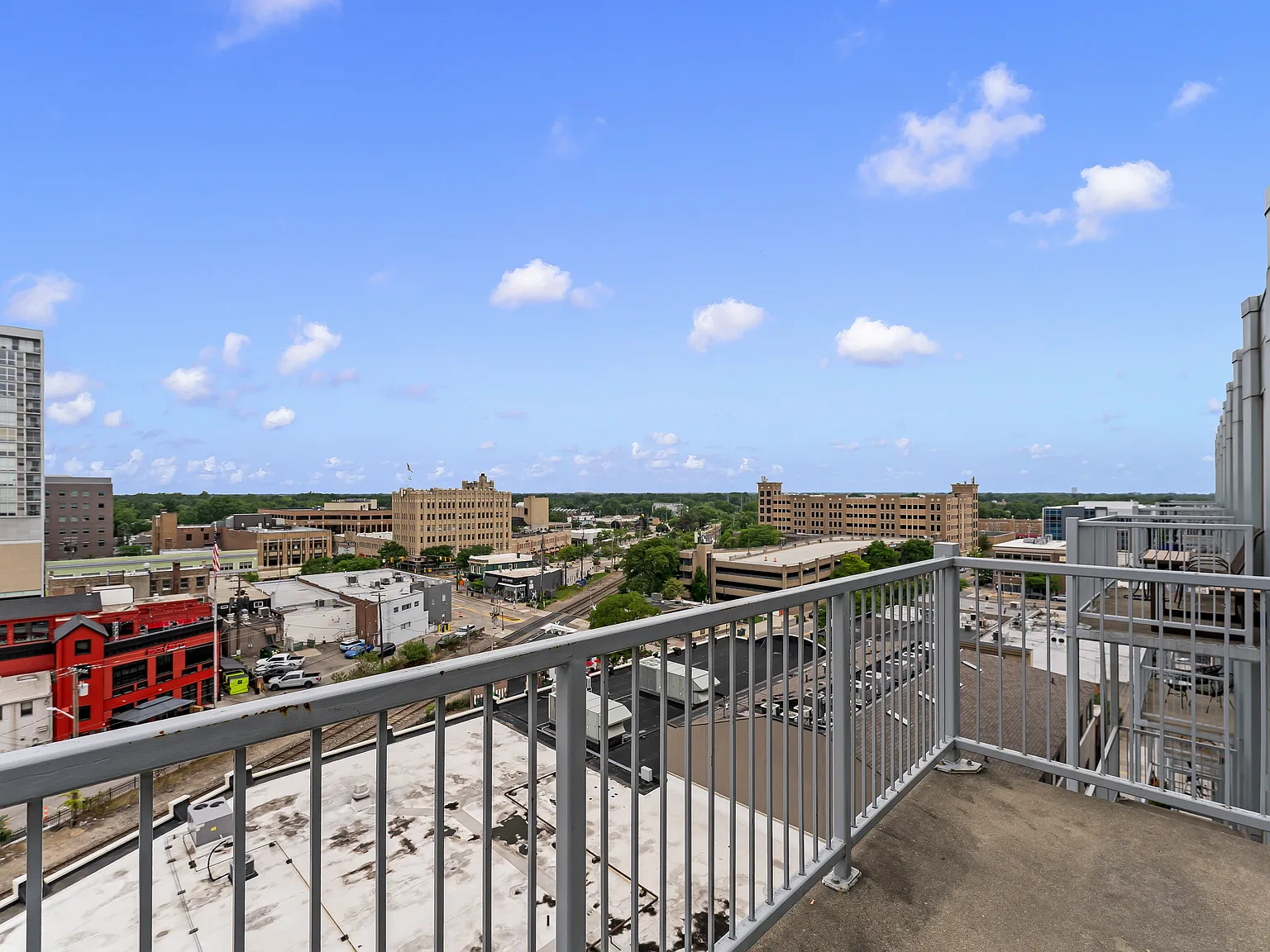 2 bed, 1200 sqft, $3,750 — Photo 3