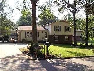 5th image of 204 Corkwood Dr