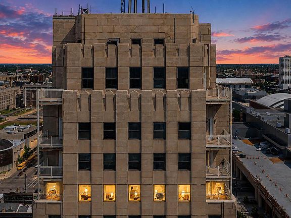 2nd image of 606 W Wisconsin AVENUE #1801