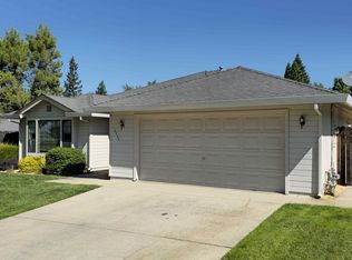 12437 Divot Ln, Auburn, CA 95603