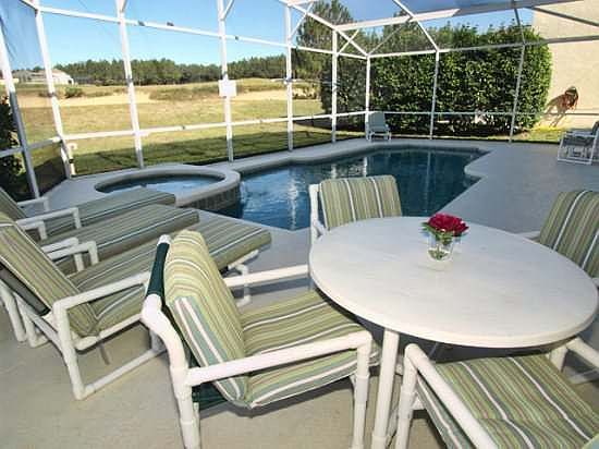 HR5P284G-Covered-Lanai-and-Sun-Lounges