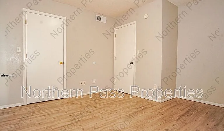 11024 Sunshine Ct — Photo 10
