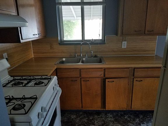 3rd image of 3614 Glenbrook Dr