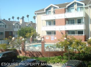 807 S B St, Oxnard, CA 93030