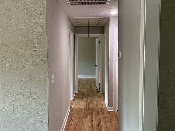 5th image of 1711 Farmer Ave