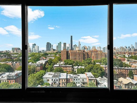 5th image of 185 Hall St APT 1607