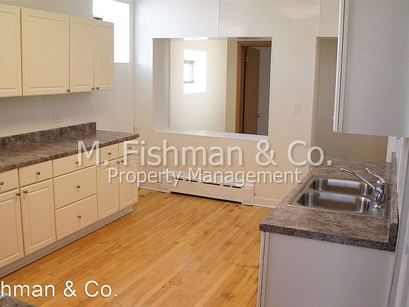4th image of 3651 W Fullerton Ave #1