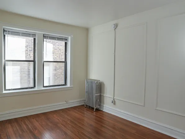 940 W Agatite Ave #103, Chicago, IL 60640