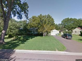 2939 Albert St N, Roseville, MN 55113