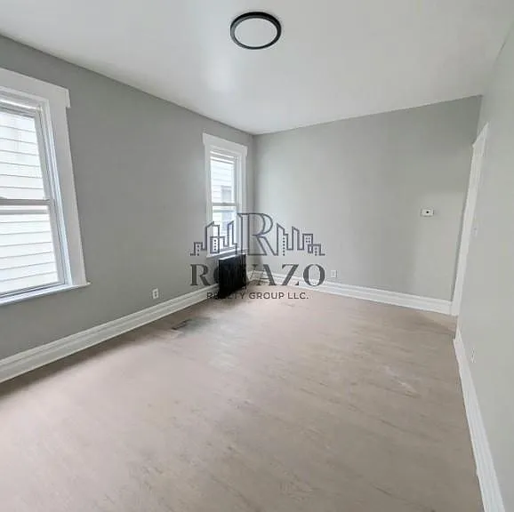 180 Columbia Ave #2 — Photo 4