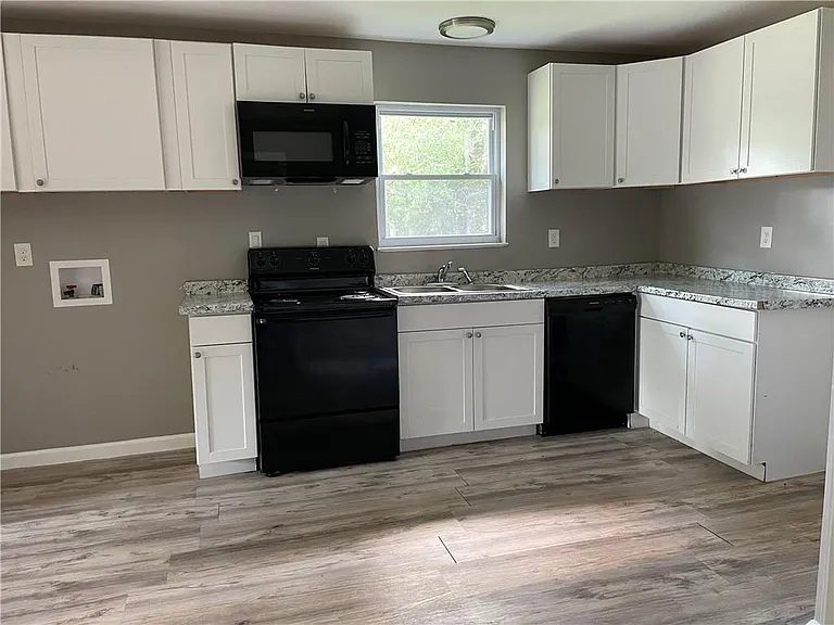 22 Fox Hall Dr #B — Photo 6