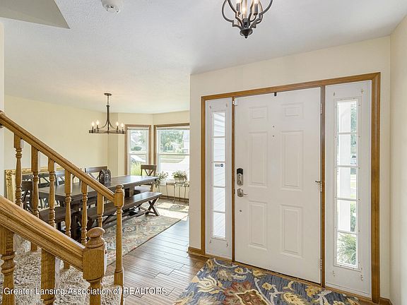 4th image of 3890 Wachtel Dr