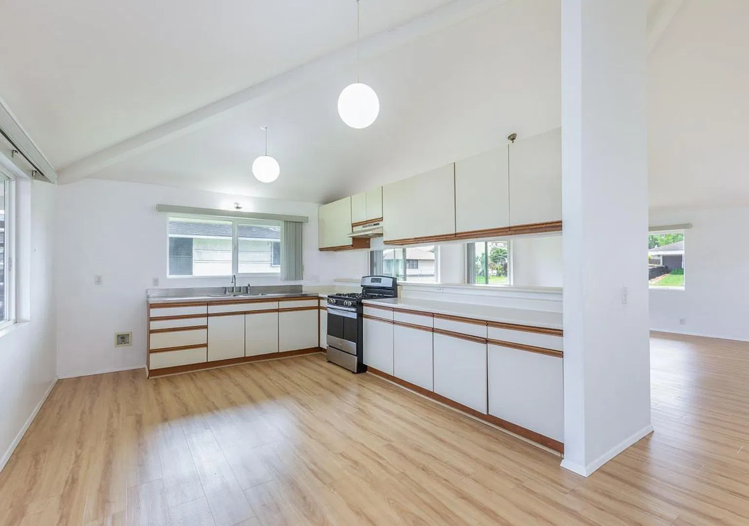 Centrally Located 3-Bedroom Home in Lihue's Isenberg Subdivision — Photo 3