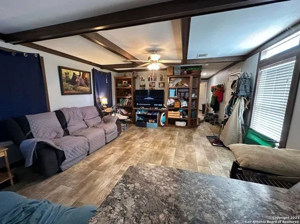 658 Pr 1508, Bandera, TX 78003