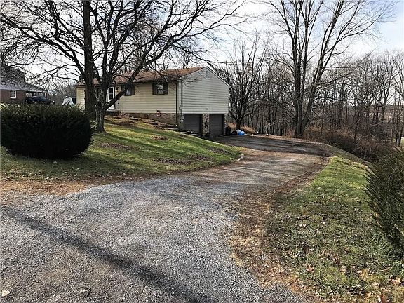 3rd image of 114 Howes Run Rd