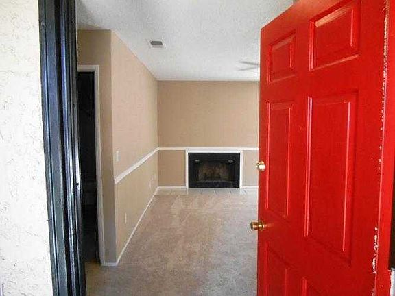 2nd image of 1831 N Cedar Ct #102