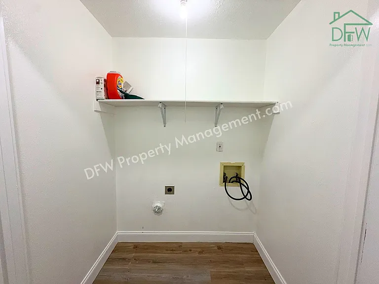 8917 Vernon Dr — Photo 18