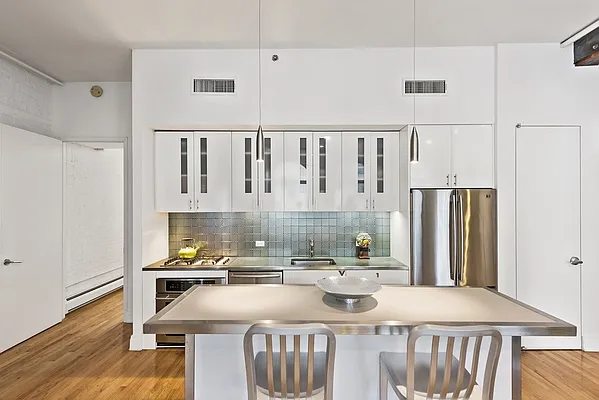 Sold by Nest Seekers International | media 6