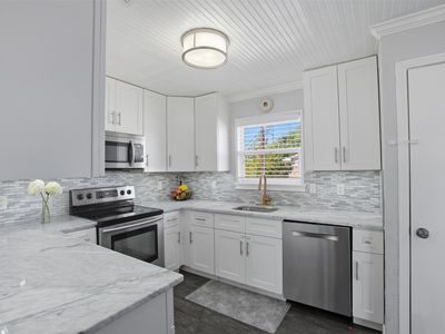 5805 Birchbrook Dr APT 201, Dallas, TX, 75206