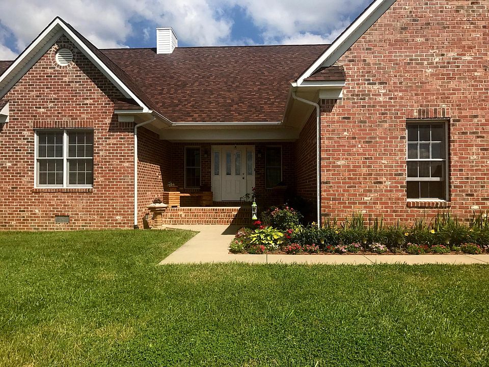 1st image of 165 Pear Blossom Ln