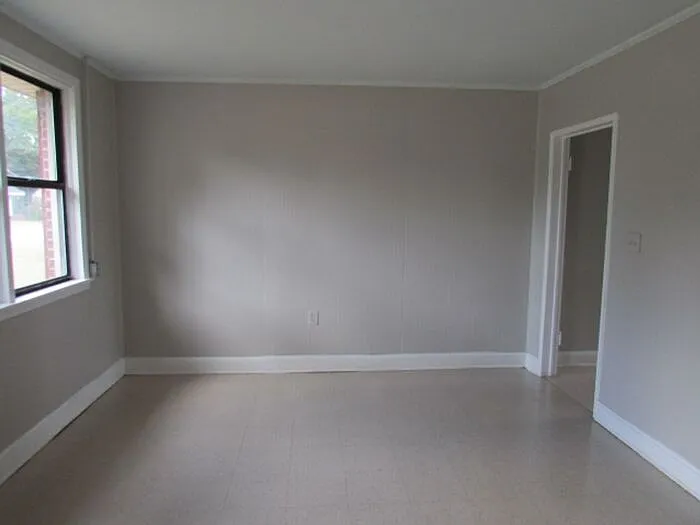 2 bed, 1.0 bath, 822 sqft, $795 — Photo 3