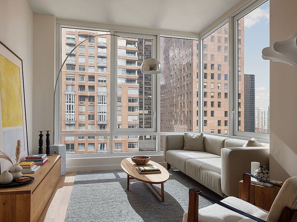 1st image of 135 E 47th St #24B