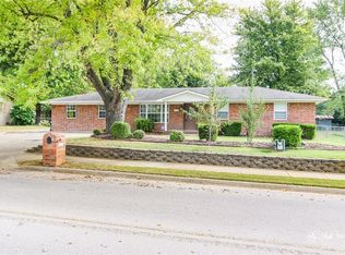 1913 S 13th St, Rogers, AR 72758